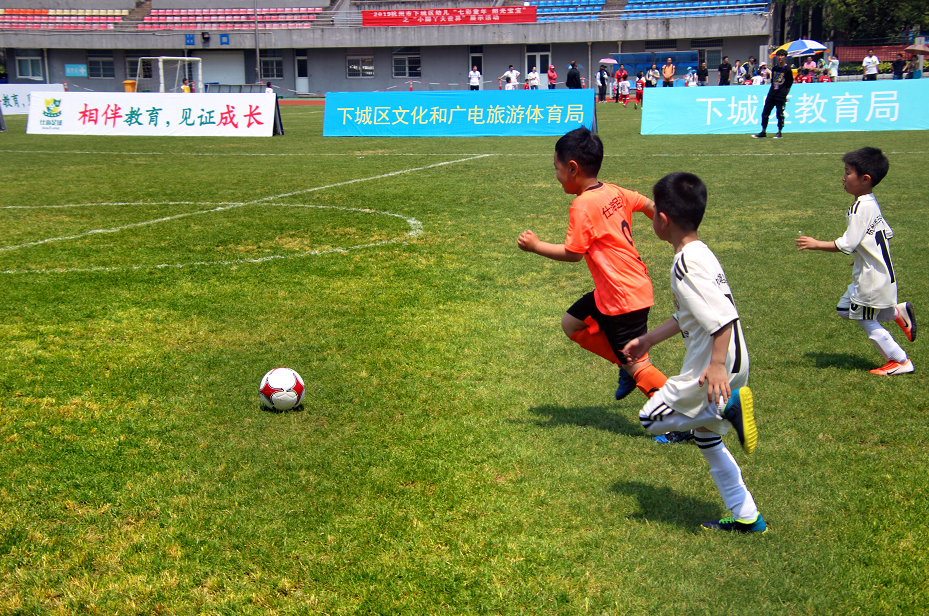 CBA选秀大会落幕陈国豪荣膺状元，青岛男篮选中中南大学“神射手”｜cba｜四川金强｜天津荣钢｜CBA两队打假赛被顶格重罚_网易订阅